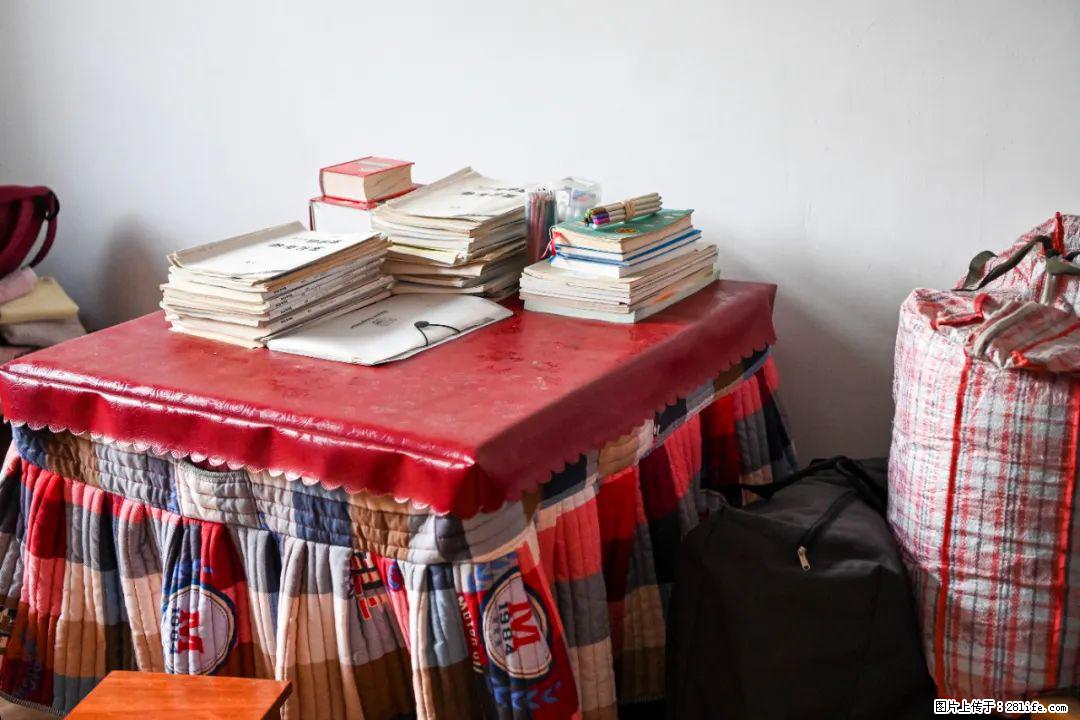 全网追的“扁担女孩”，找了一份暑假工，时薪12元 - 神农架生活资讯 - 神农架28生活网 snj.28life.com