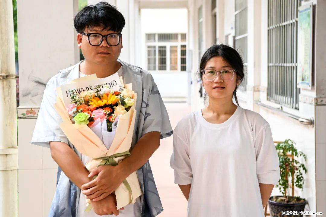 全网追的“扁担女孩”，找了一份暑假工，时薪12元 - 神农架生活资讯 - 神农架28生活网 snj.28life.com